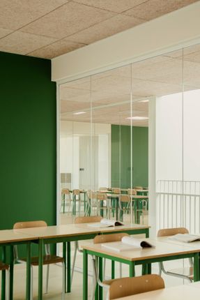 Liceo Montale Pontedera School