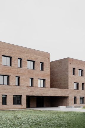 Liceo Montale Pontedera School