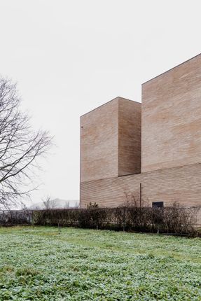 Liceo Montale Pontedera School