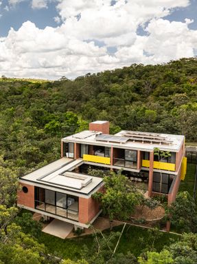 House of the 7 Trees