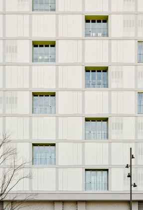 Glories Square 60 Social Housing Units / SV60 Arquitectos