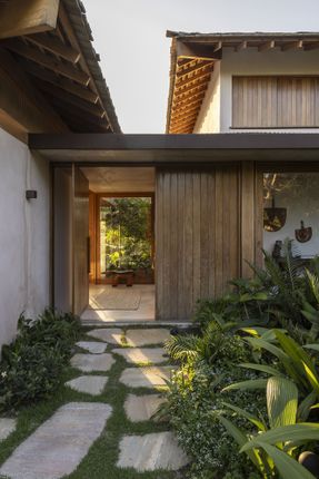 Ība House