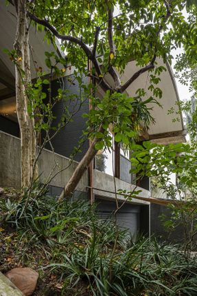 Arches House