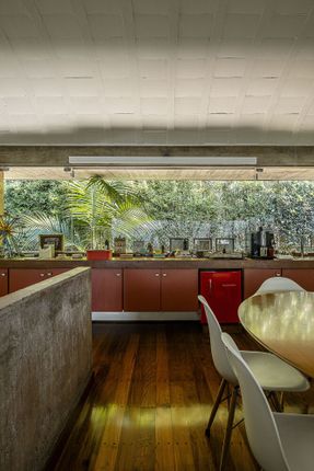 Arches House