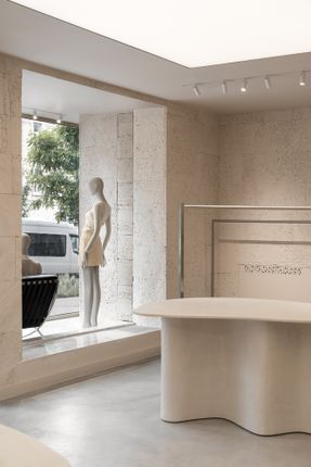 PAPAYA Brand Showroom
