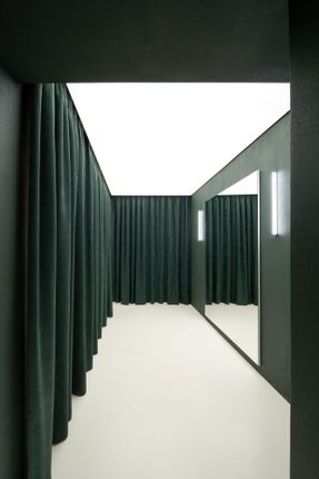 PAPAYA Brand Showroom