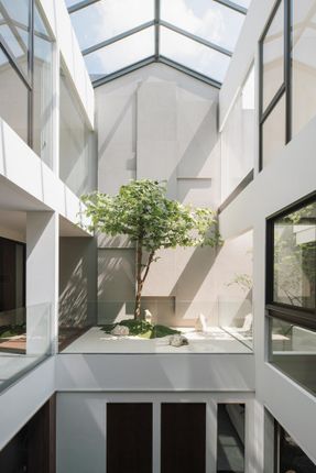 DK.52 House / Studio Avana
