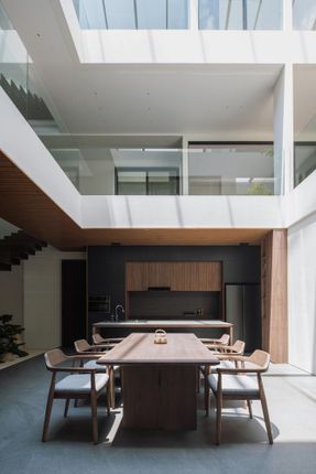 DK.52 House / Studio Avana