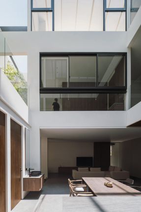 DK.52 House / Studio Avana
