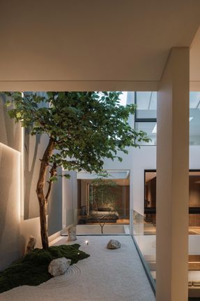 DK.52 House / Studio Avana