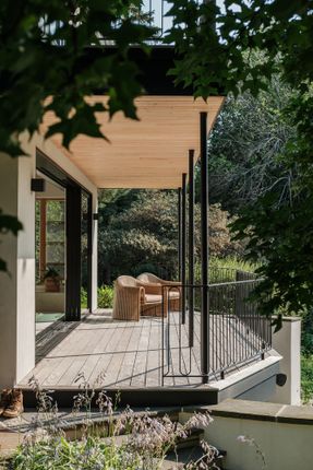 Lake Lydiard Home