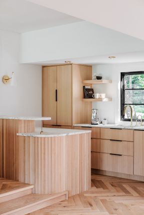 Lake Lydiard Home
