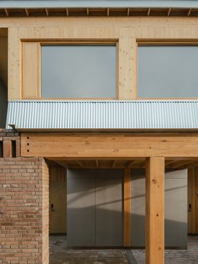 Full Chestnut Terrace