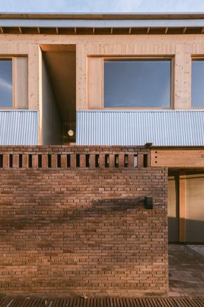 Full Chestnut Terrace