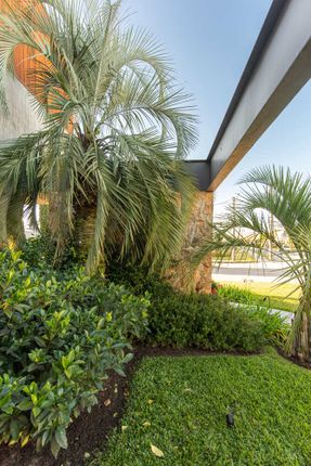 Basca House