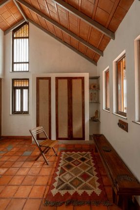 Adorn House