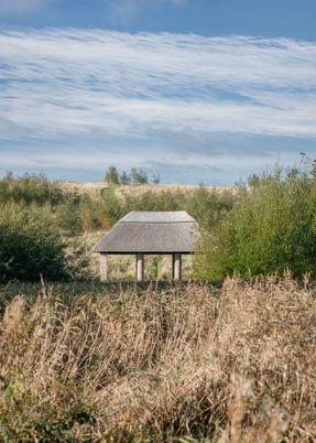 Den Talamh Meeting Point