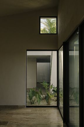 Flamboyanes 41 House