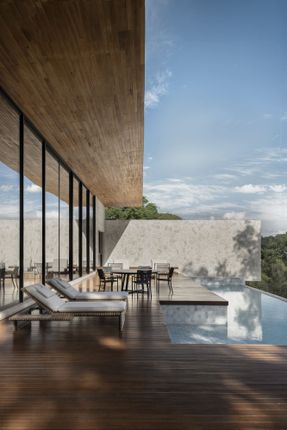 Assais House