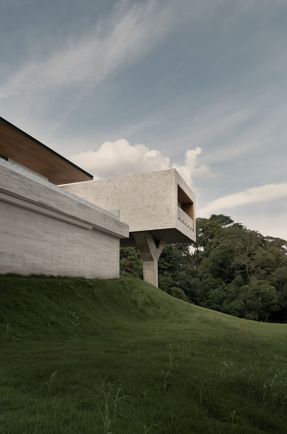 Assais House