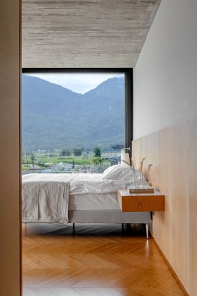One-Wall House
