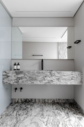 One-Wall House