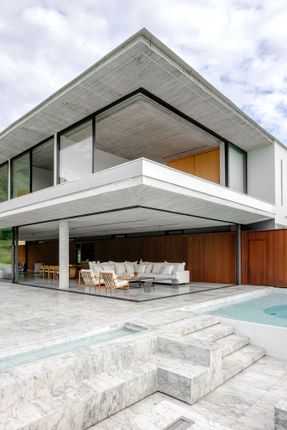 One-Wall House