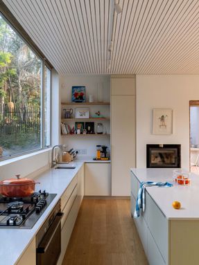 Two Sides House
