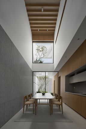 DOM House