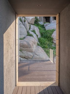 Lost Villa · Huanglong Island Lighthouse Hotel
