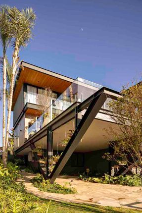 Lake House