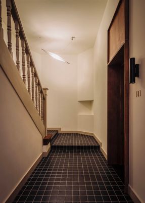 Jiuguo Courtyard Inn