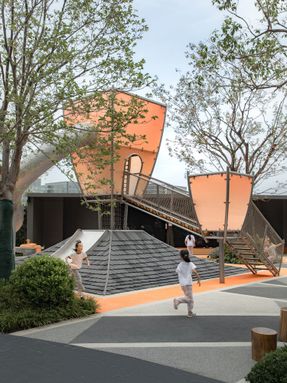 Traditional Chinese Aesthetic Children's Space Under Kongming Lantern