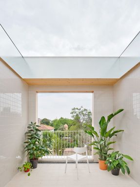Shelter For Homeless Women In Barcelona
