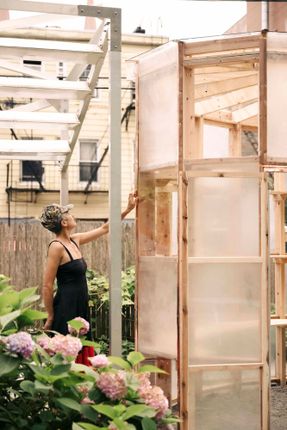 Ellipse Greenhouse