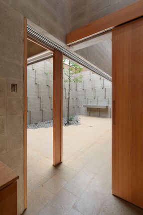 Studio-Workshop For Photographers