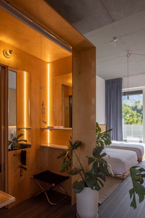 Noxbase Hotel