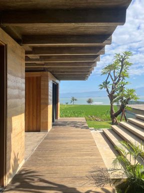 Omah Tanah House