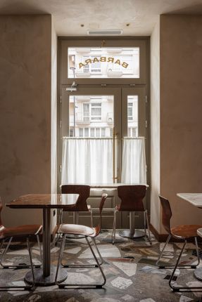 Barbara Bar And Restaurant