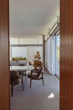 Linho House