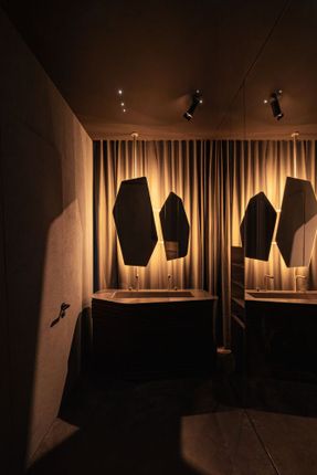 Myata Platinum Lounge And Restaurant