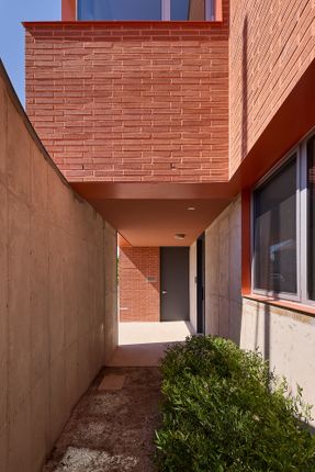 C104-9 House