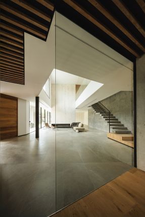 Villa W