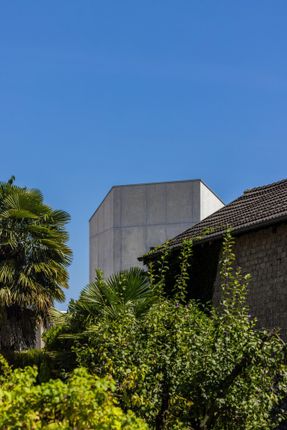 Swisshouse XL