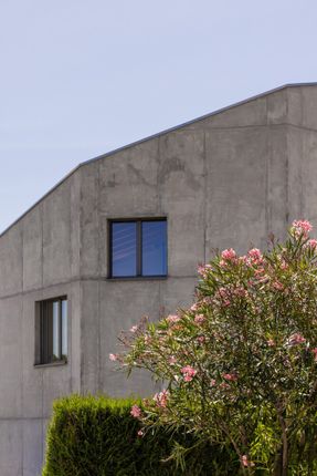 Swisshouse XL