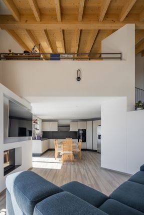 Swisshouse XL