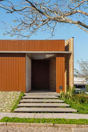 House Aura