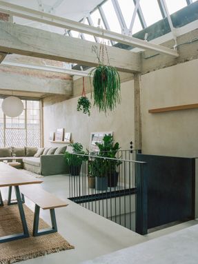 Earthrise Studio