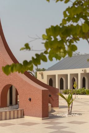 Temple Complex And Community Center Nardipur