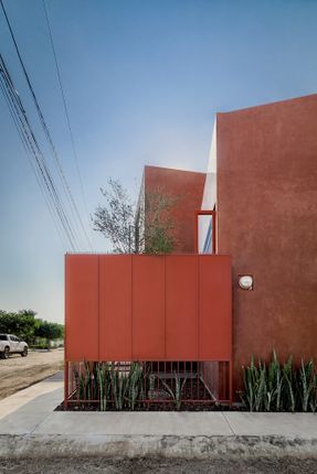 House Roja